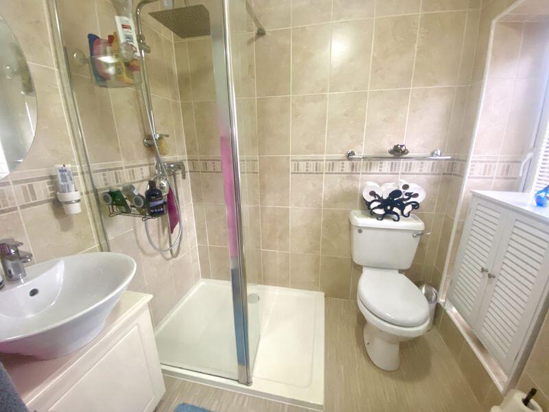 Ensuite Shower Room