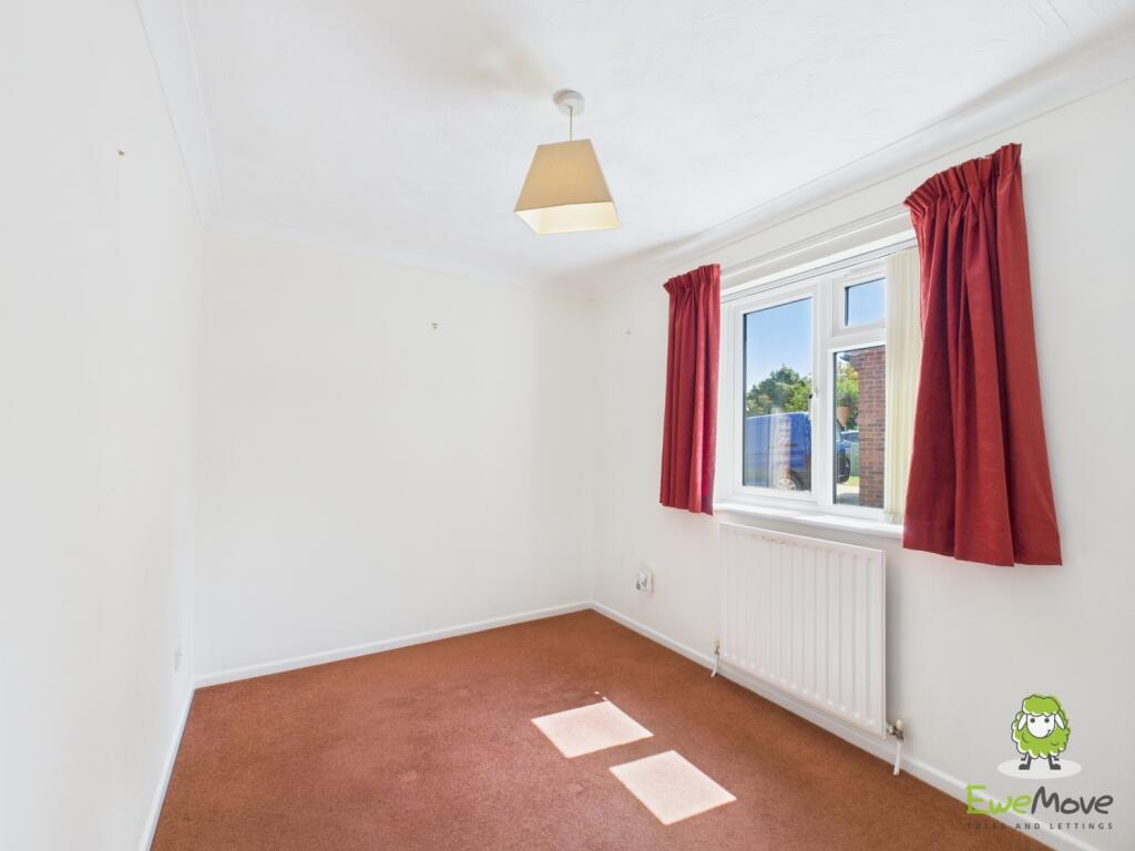 EweMove Estate Agents Basingstoke - 14 Lambs Row