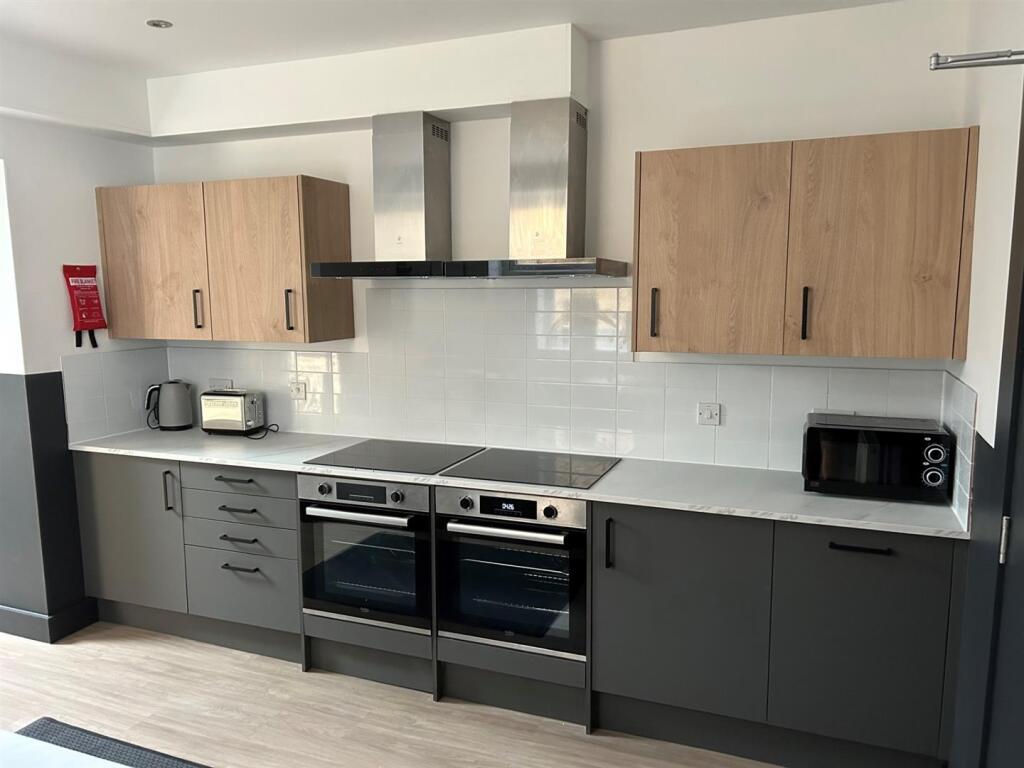 123 Downend_Kitchen_2