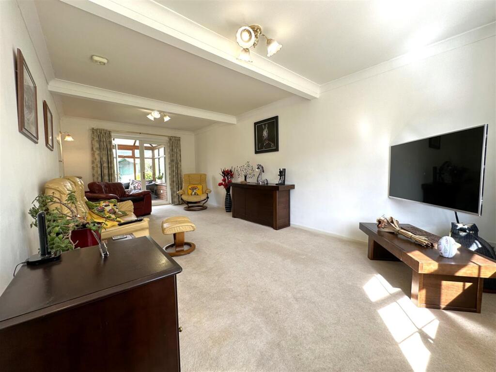 Large Living Room 487