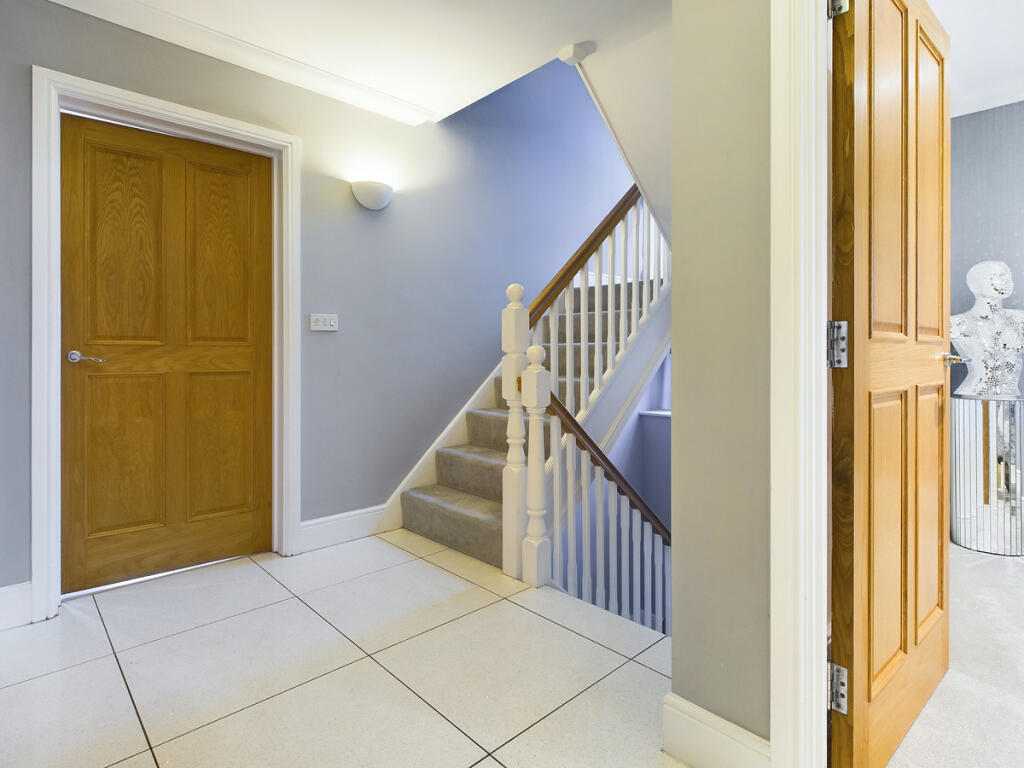 Landing to First Floor