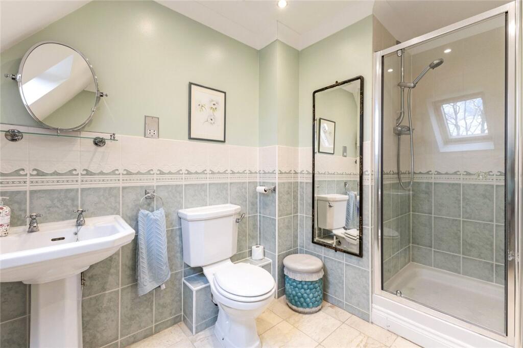 Bedroom 2 Ensuite