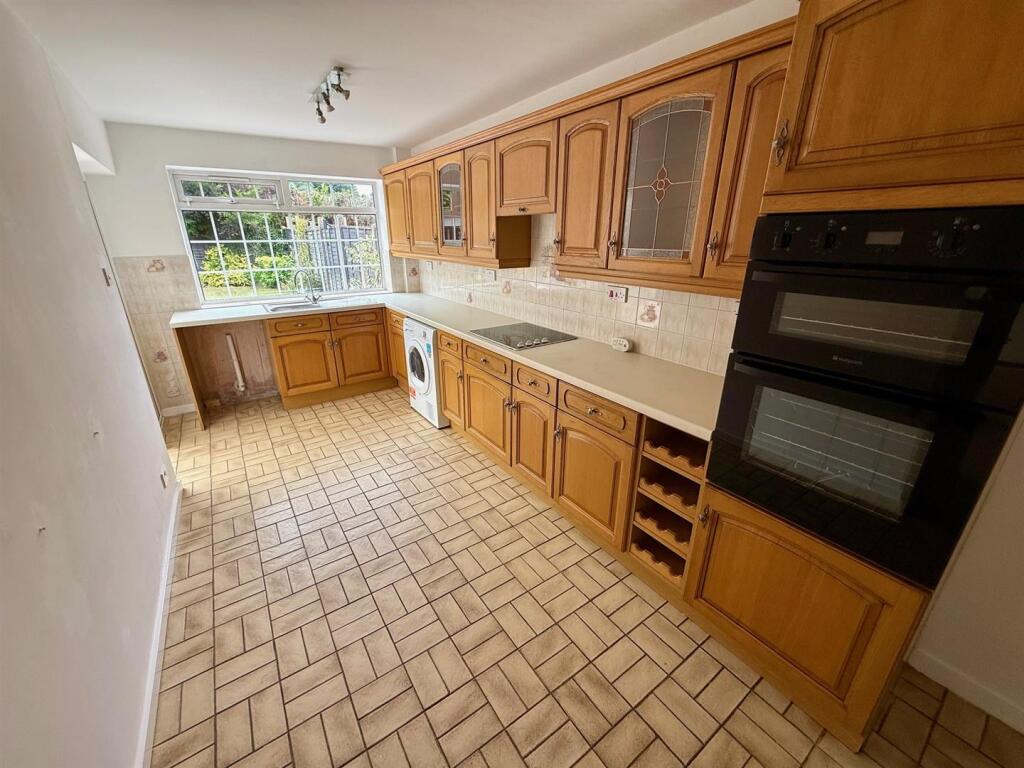 PR10 Kitchen.jpg