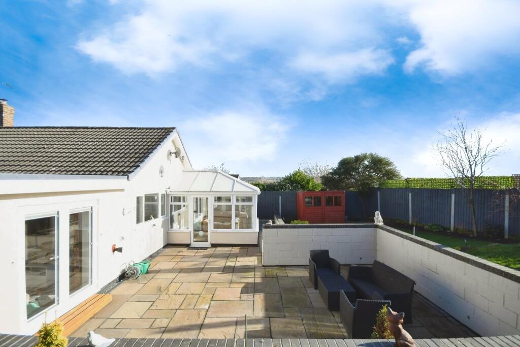 REAR GARDEN 04.jpg