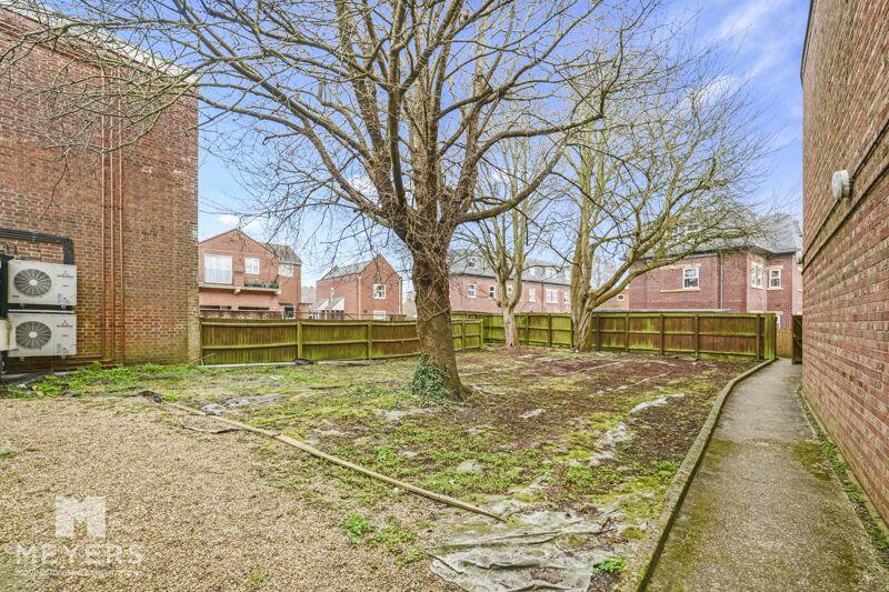 Communal Garden 