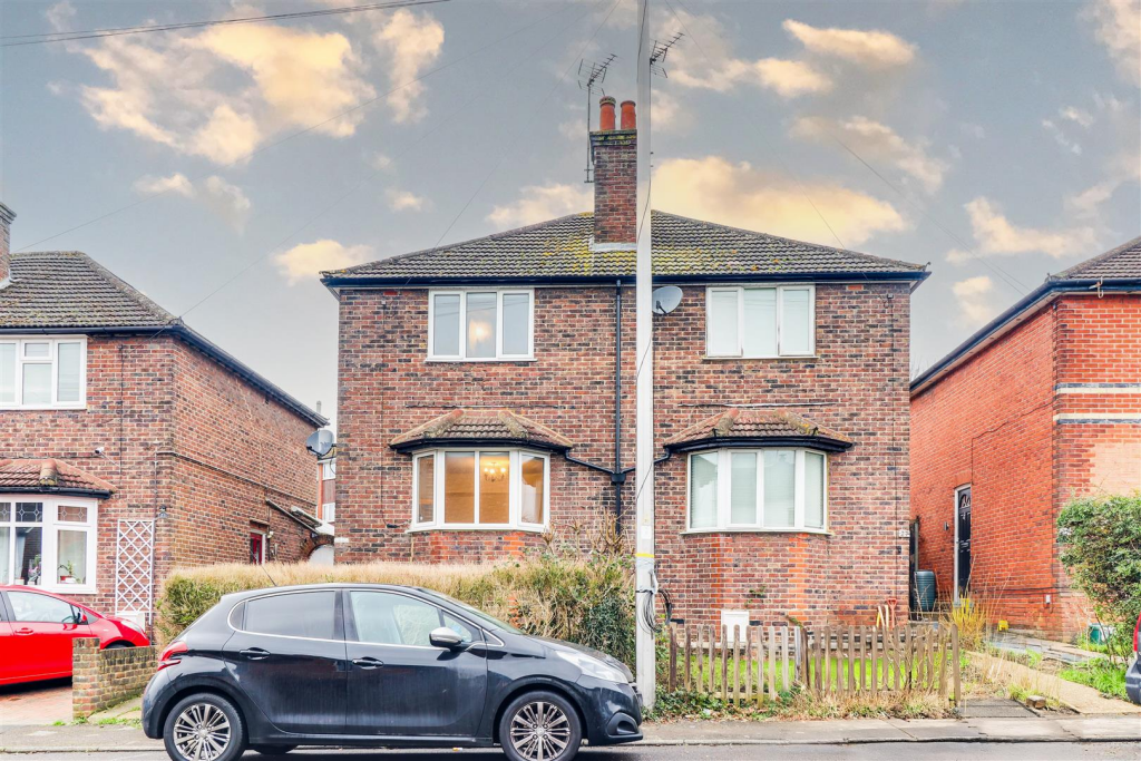 05. Front aspect.png