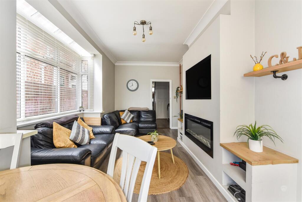 Sitting room back.jpg