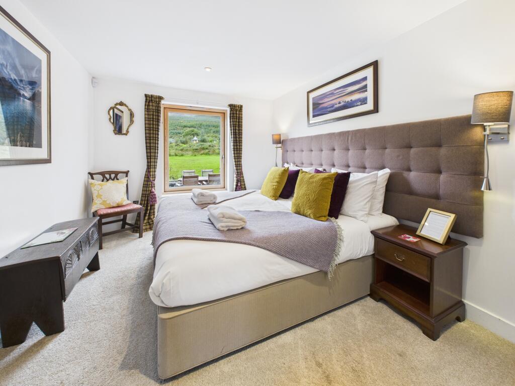 CAM03185G0-PR0119-STILL018