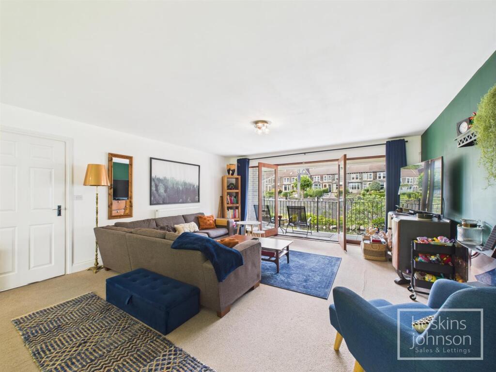 Open plan living/kitchen/diner