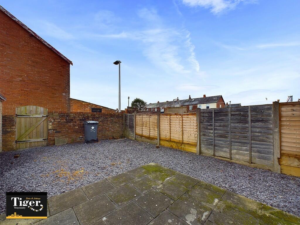 CAM02176G0-PR0407...