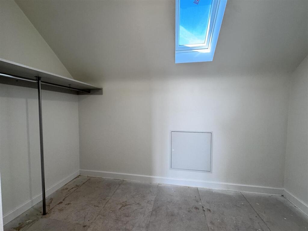 Walk in Wardrobe