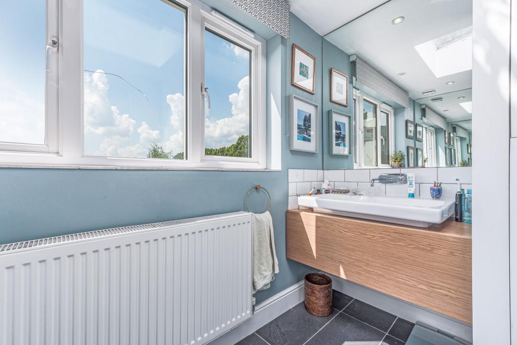 Boscombe Road, 56 TF
