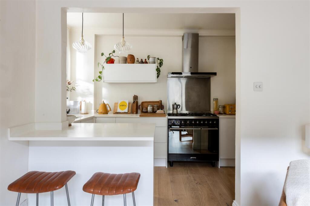 21E St Aubyns-22.jpg