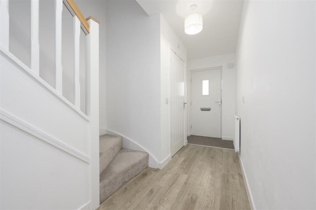 24 Jenny McCallum Way 005.jpg