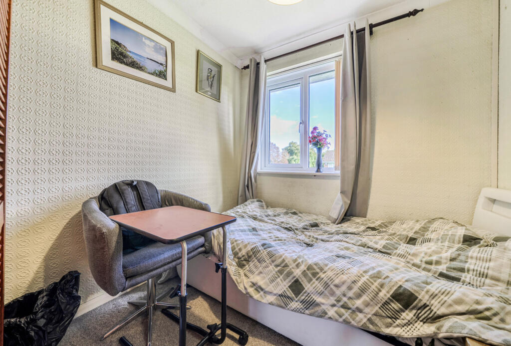 1371607-6-68fb961...