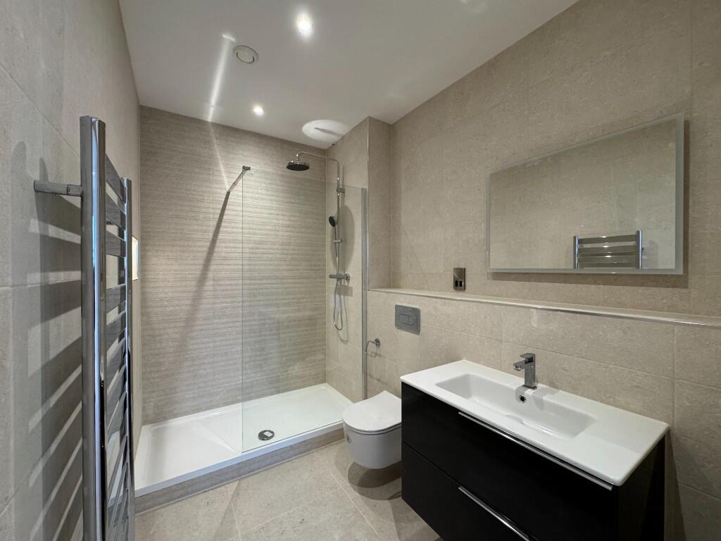 master ensuite