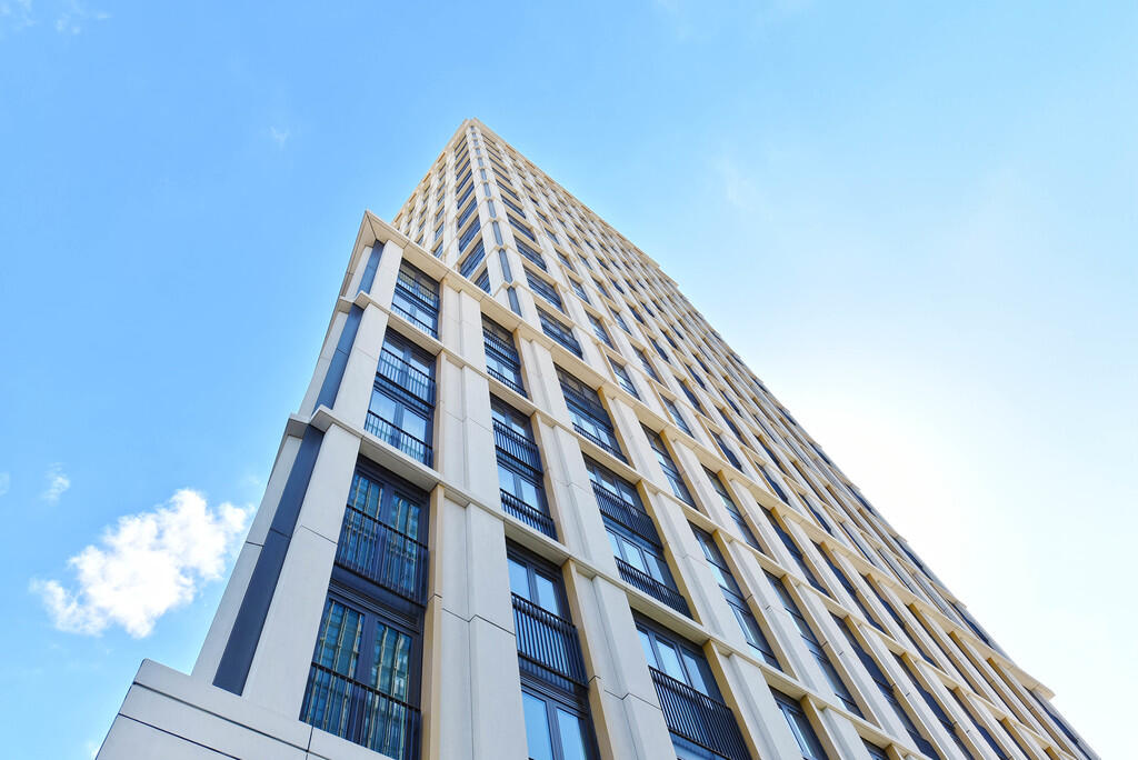 1407 Menara Point...