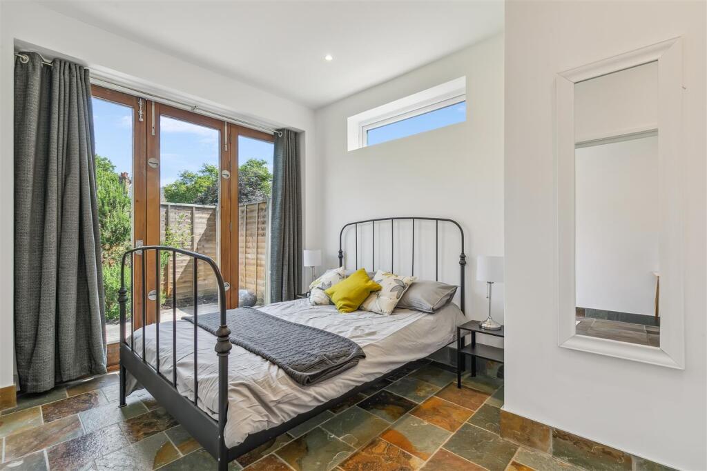 Prebend Gardens, W4 - FOR SALE