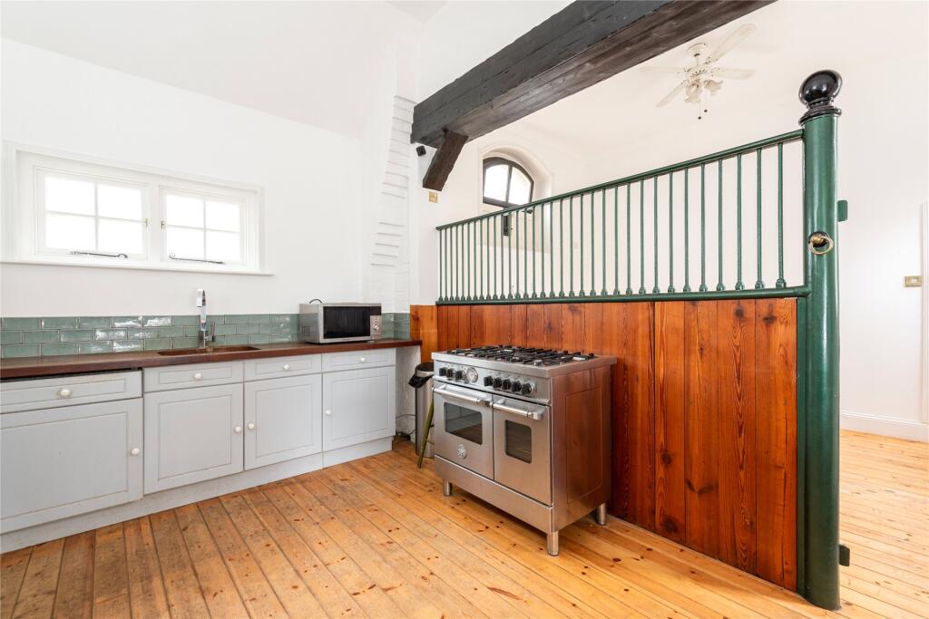 Kitchen/Breakfast Rm