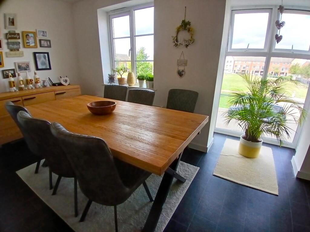 Dining Area.jpg