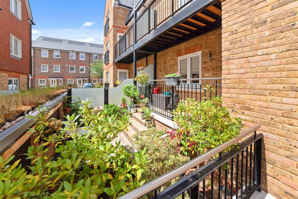 6 Jennings Court-30.jpg