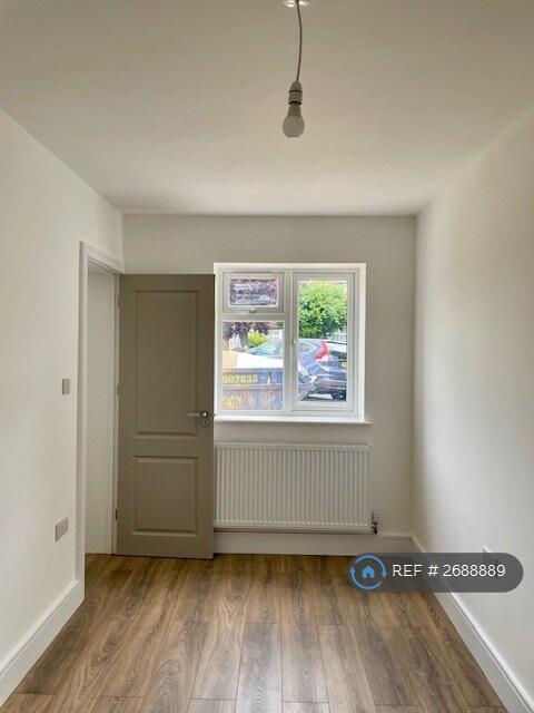 Ensuite Bedroom