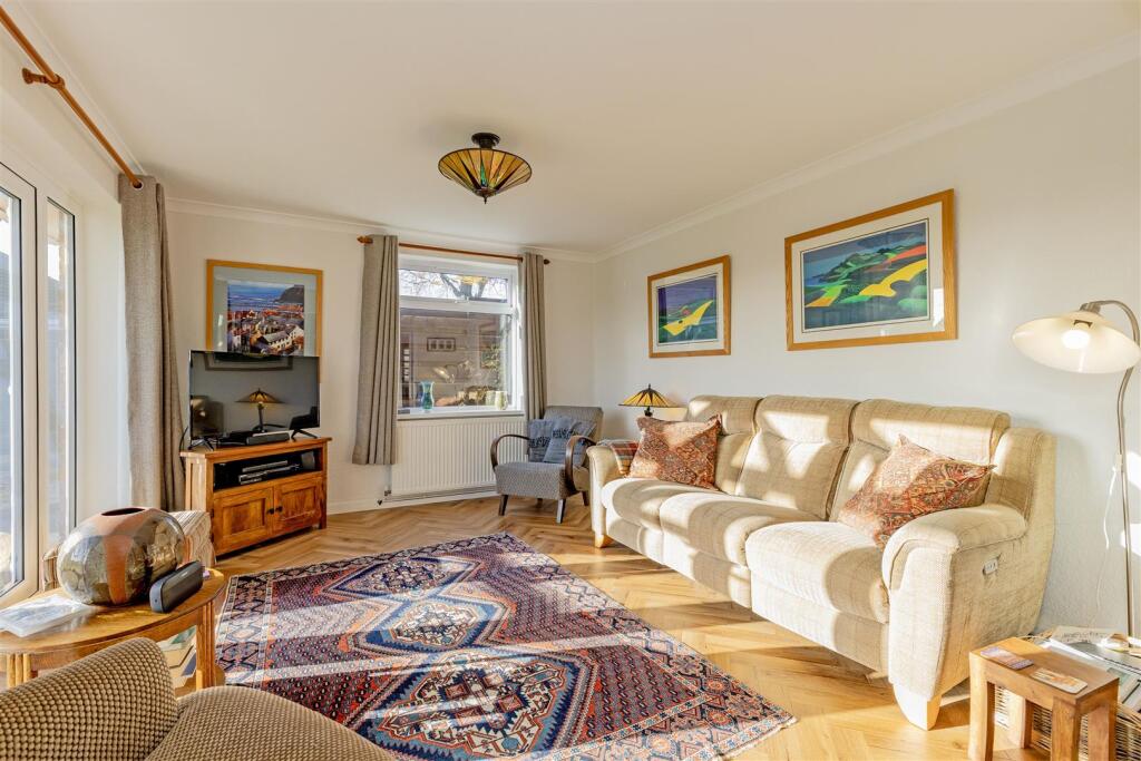 Reception Room-4.jpg