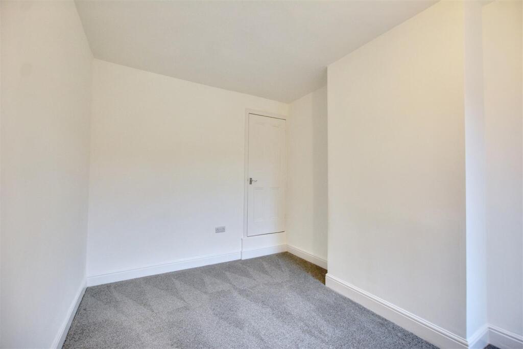 Bedroom 2_1.jpeg