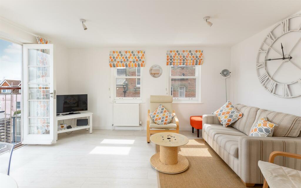 Living Room/Dining/Kitchen