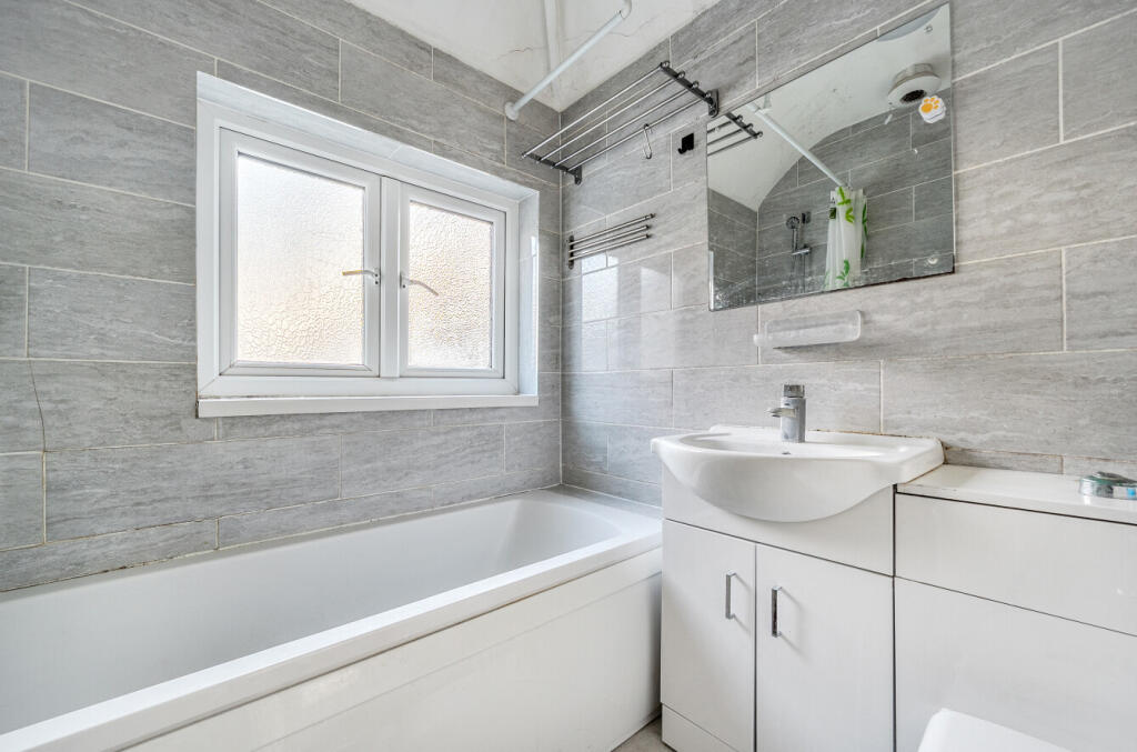 1384920-5-6925d13...