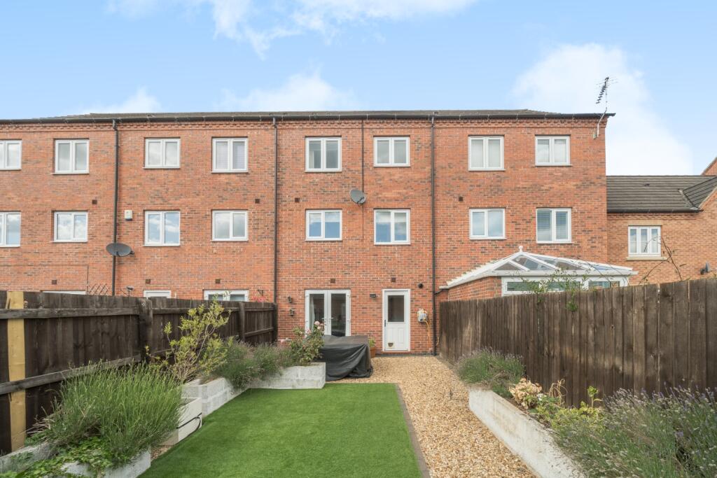 1297614-3-682f996371417-ARW-1