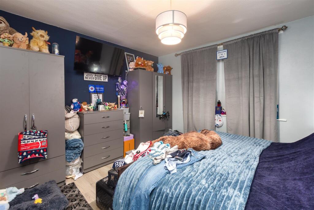 28 HAWKESHEAD DRIVE.jpg