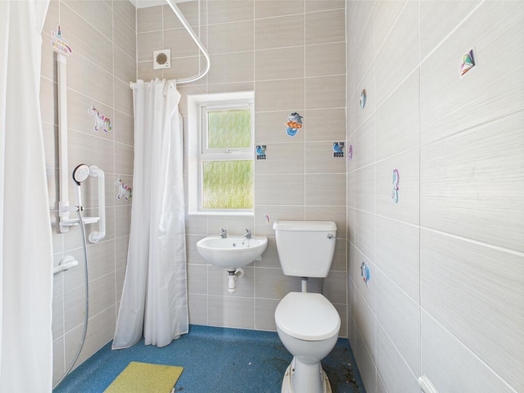 CAM03729G0-PR0050-STILL013