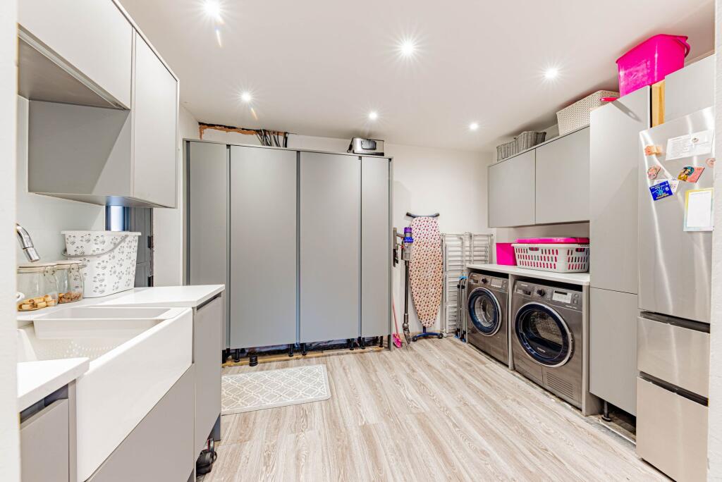 Utility Room (1)
