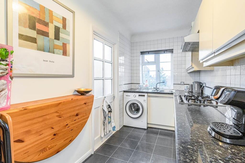 Kitchen/Breakfast Ro