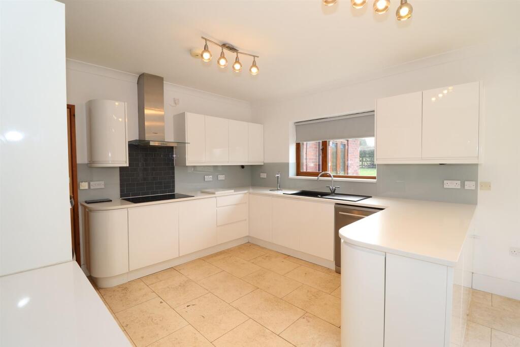 Quality Fitted Kitchen