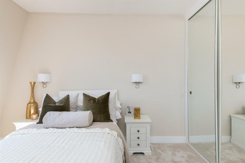 Flat 5, Caroline Walk Lo-19.jpg
