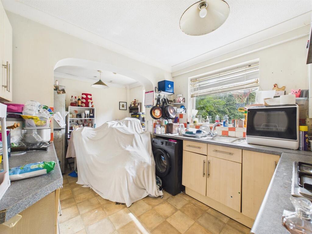 5 - Dinder Close.jpg