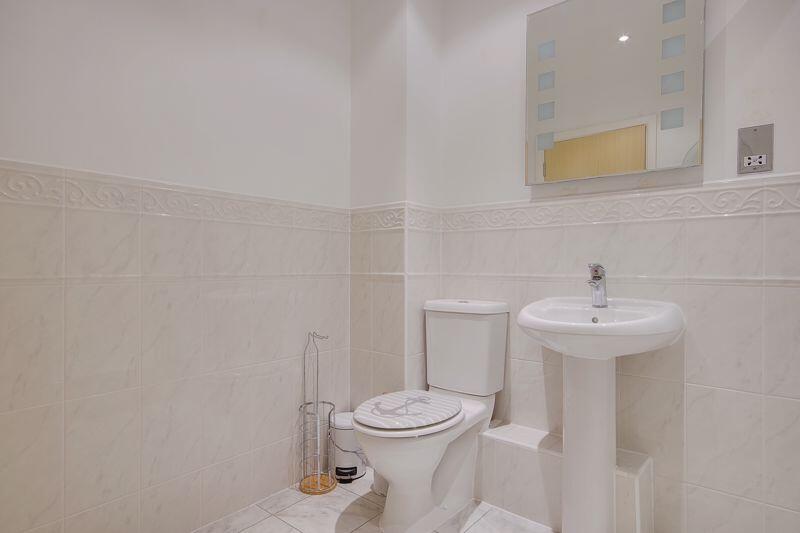 Bedroom One (En-Suite)