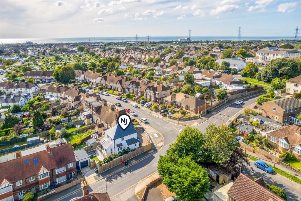 1 windlesham Close-34.jpg