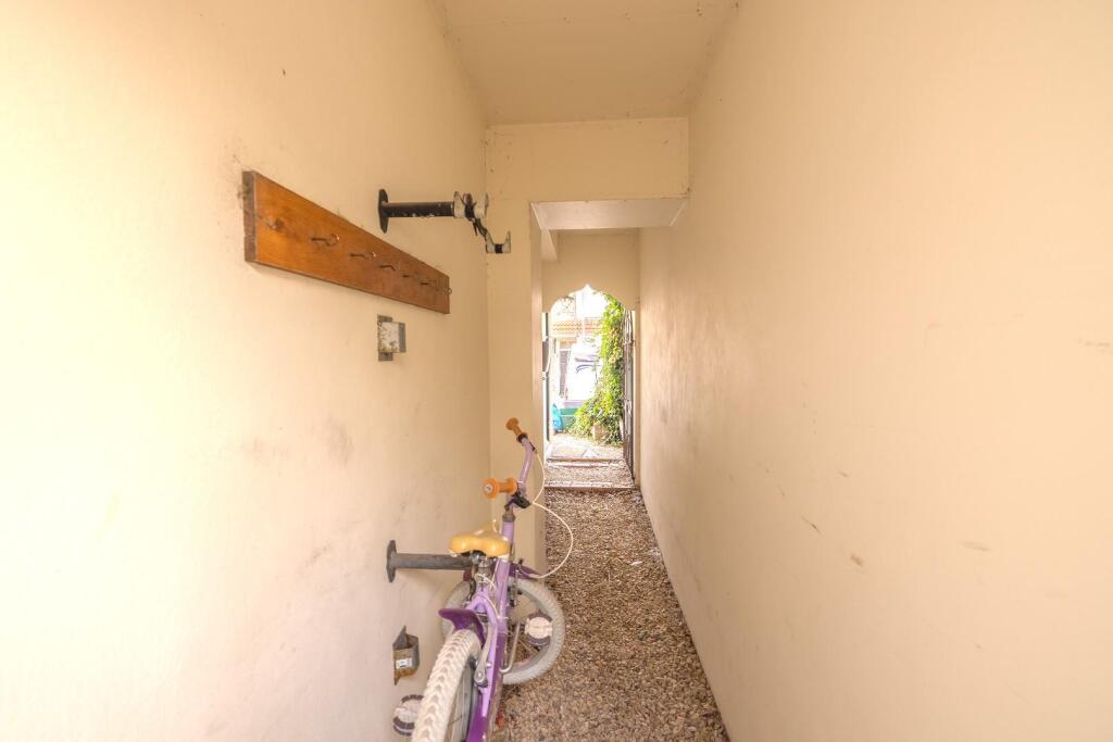 014A0290-HDR.jpg