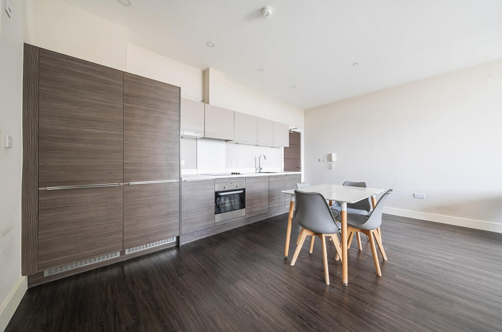 10-6821c20d6ca19-...