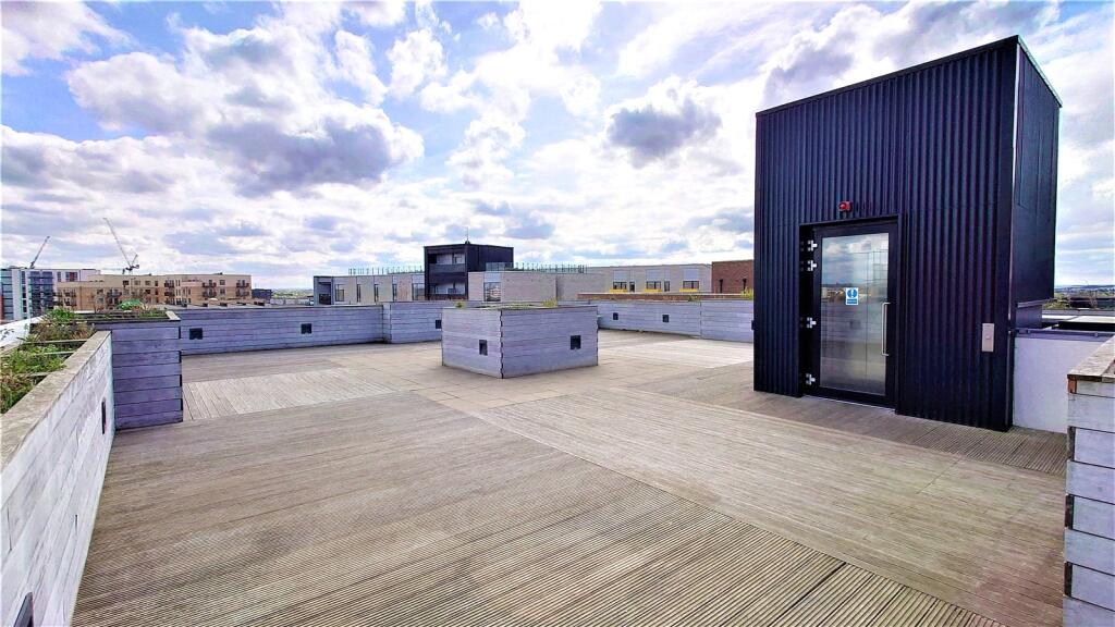 Roof Top Terrace (2)