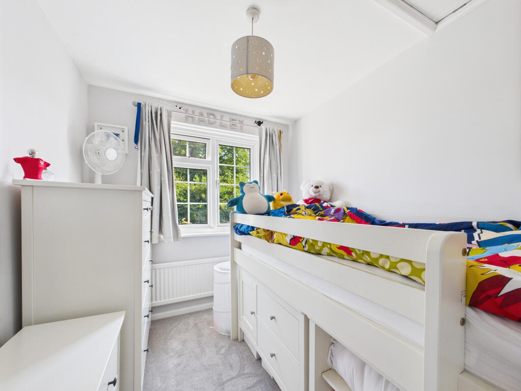 CAM01354G0-PR0558-STILL021