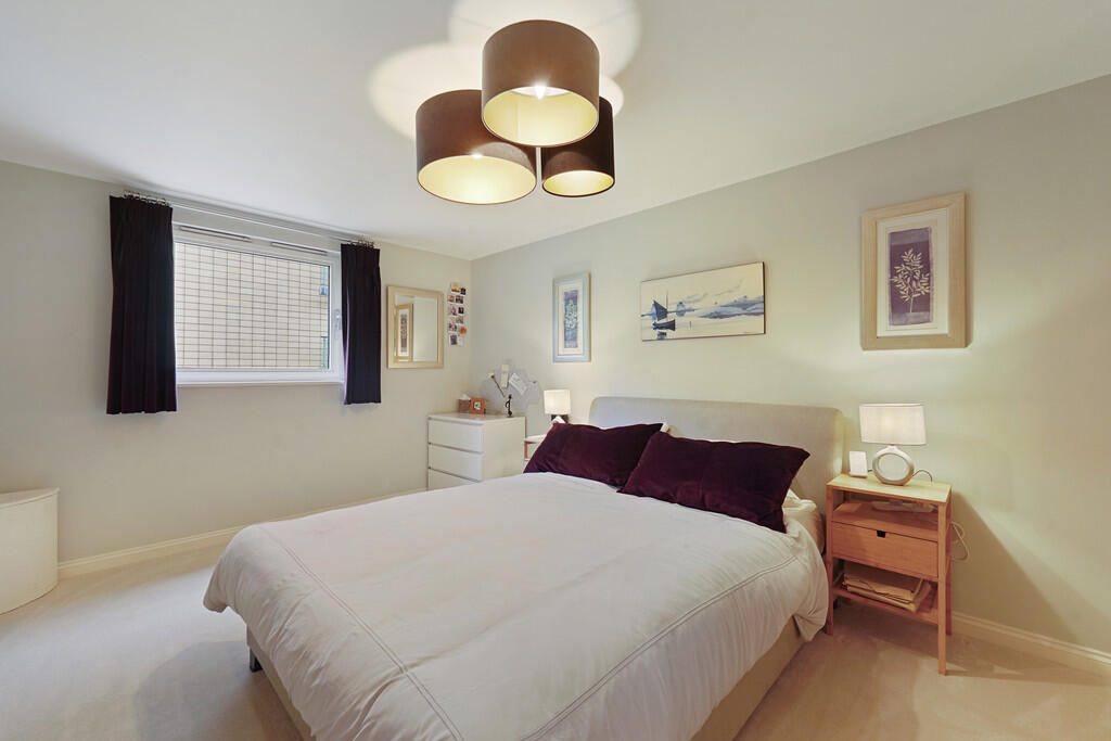 01-675eJUS07606 (...