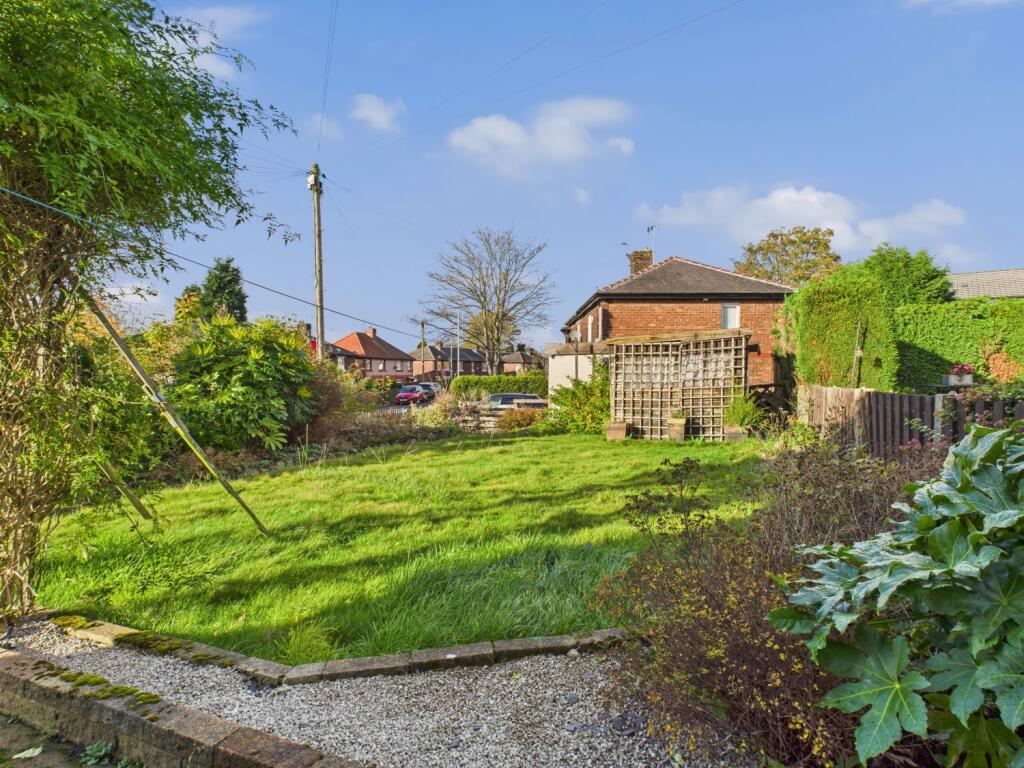 CAM03729G0-PR0171-STILL001