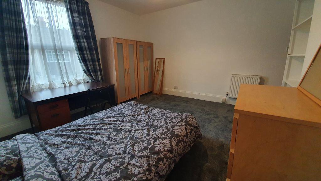 Bedroom picture 5.jpg