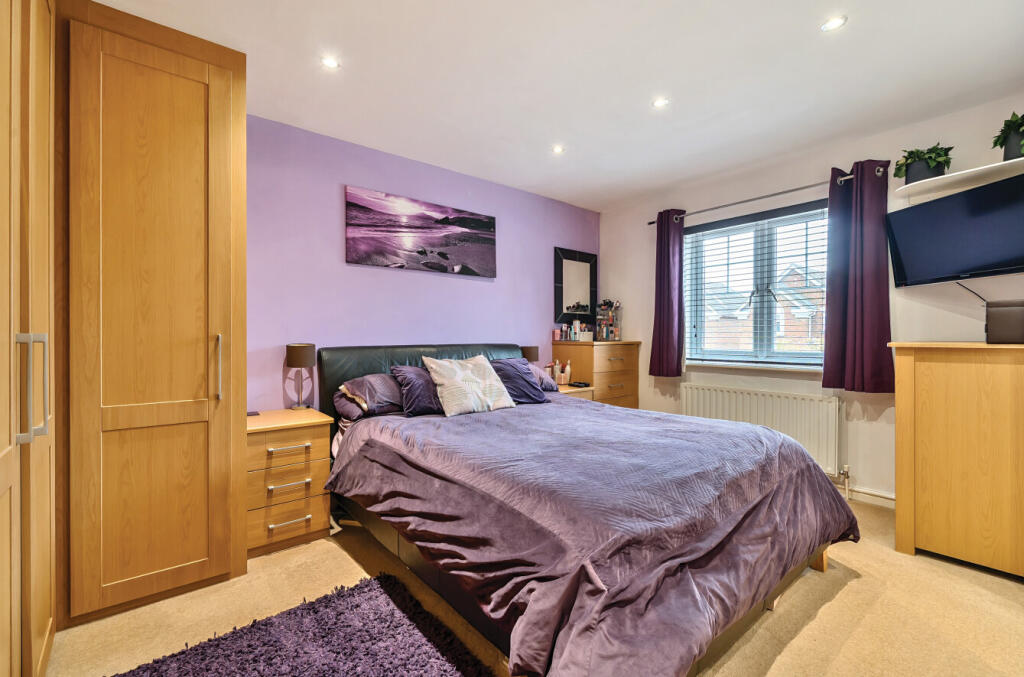 1305600-15-684955...