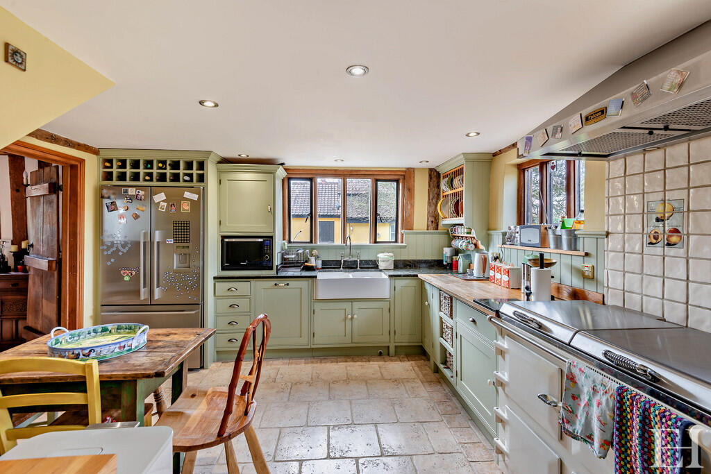 8640802-interiorW...