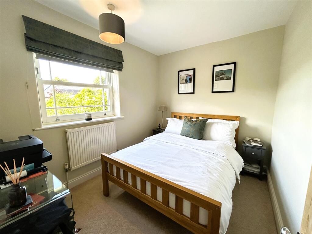 bed 4.JPG